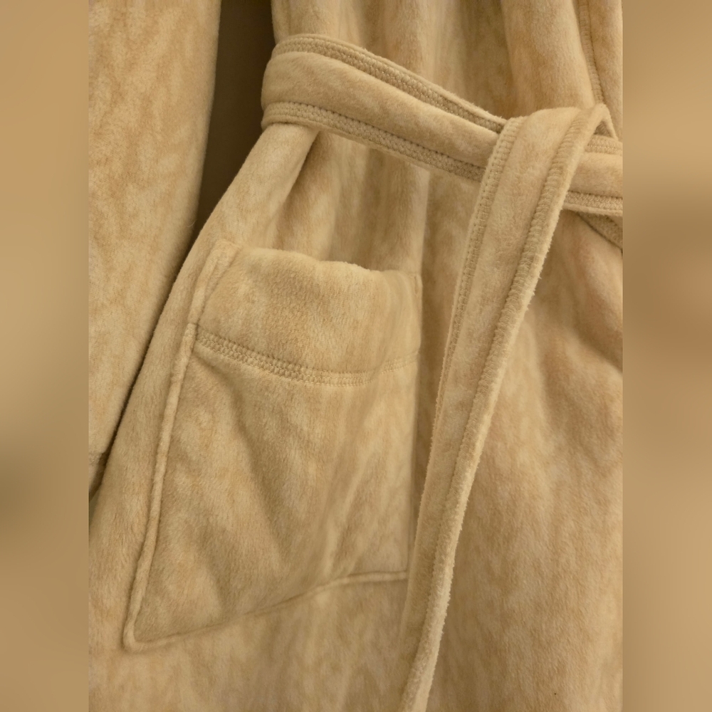 Bath Robe In Size Small - Picture 6 of 7